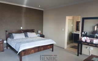 6 Bedroom House For Sale in Swakopmund Ext 9