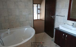 6 Bedroom House For Sale in Swakopmund Ext 9