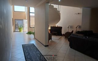 6 Bedroom House For Sale in Swakopmund Ext 9