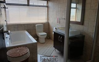 6 Bedroom House For Sale in Swakopmund Ext 9