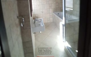 6 Bedroom House For Sale in Swakopmund Ext 9