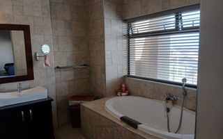 6 Bedroom House For Sale in Swakopmund Ext 9