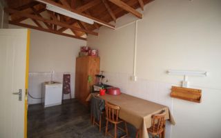 3 Bedroom House For Sale in Henties Bay Central