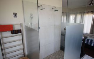 5 Bedroom House For Sale in Vogelstrand