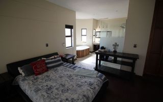 5 Bedroom House For Sale in Vogelstrand