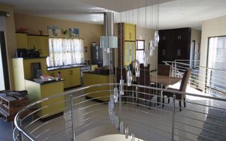 5 Bedroom House For Sale in Vogelstrand