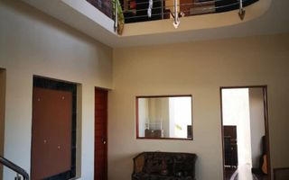 5 Bedroom House For Sale in Vogelstrand