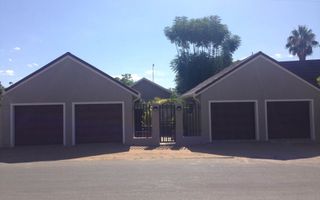 4 Bedroom House For Sale in Okahandja