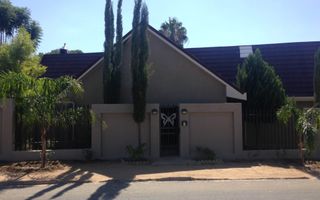4 Bedroom House For Sale in Okahandja