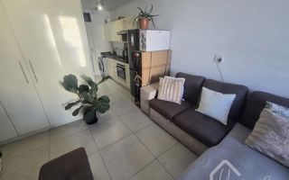 1 Bedroom Apartment/Penthouse For Sale in Windhoek Central,...