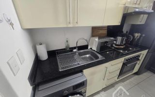 1 Bedroom Apartment/Penthouse For Sale in Windhoek Central,...