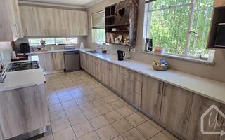 4 Bedroom House For Sale in Pioniers Park