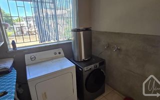 4 Bedroom House For Sale in Pioniers Park