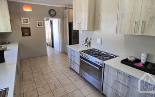 4 Bedroom House For Sale in Pioniers Park