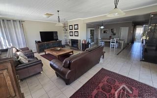 4 Bedroom House For Sale in Pioniers Park