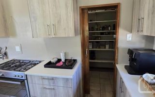 4 Bedroom House For Sale in Pioniers Park