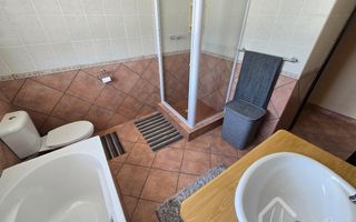 4 Bedroom House For Sale in Henties Bay Central, Henties Bay