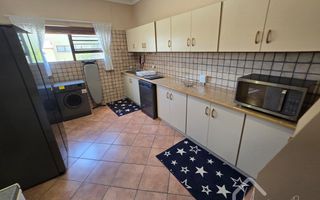 4 Bedroom House For Sale in Henties Bay Central, Henties Bay