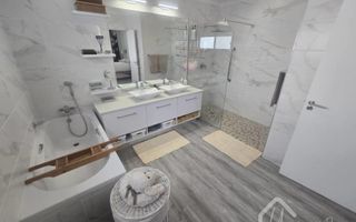 3 Bedroom House For Sale in Finkenstein