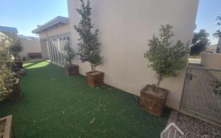 3 Bedroom House For Sale in Finkenstein