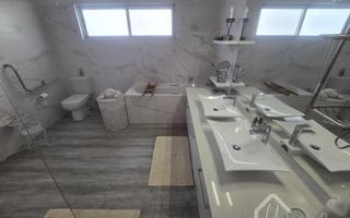 3 Bedroom House For Sale in Finkenstein