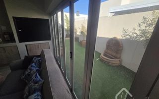 3 Bedroom House For Sale in Finkenstein