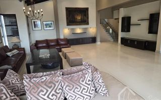 3 Bedroom House To Rent in Luxury Hill