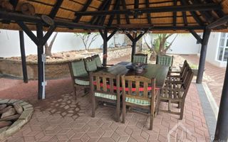 3 Bedroom House To Rent in Luxury Hill