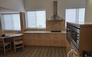 3 Bedroom House To Rent in Luxury Hill