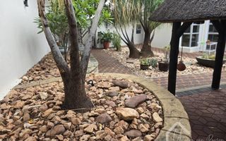 3 Bedroom House To Rent in Luxury Hill