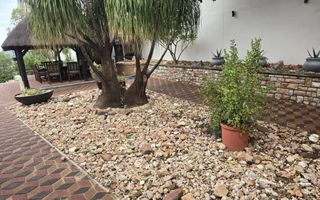 3 Bedroom House To Rent in Luxury Hill