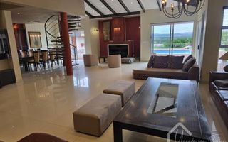 3 Bedroom House To Rent in Luxury Hill