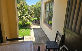 4 Bedroom House To Rent in Henties Bay Central, Henties Bay