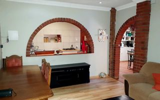 3 Bedroom House For Sale in Henties Bay Central