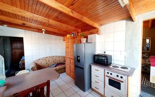 3 Bedroom House For Sale in Henties Bay Central