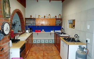 3 Bedroom House For Sale in Henties Bay Central