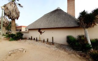 3 Bedroom House For Sale in Henties Bay Central