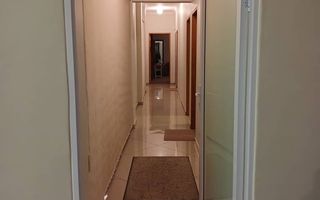 5 Bedroom House For Sale in Henties Bay Central