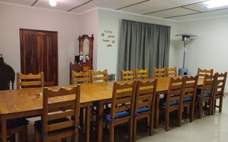 5 Bedroom House For Sale in Henties Bay Central