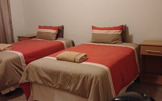 5 Bedroom House For Sale in Henties Bay Central