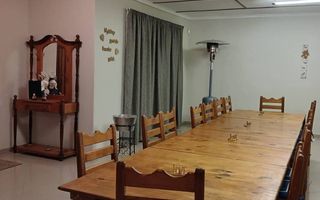 5 Bedroom House For Sale in Henties Bay Central