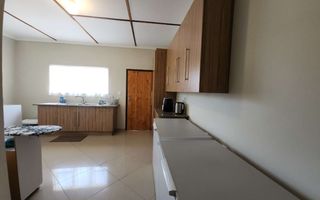 5 Bedroom House For Sale in Henties Bay Central