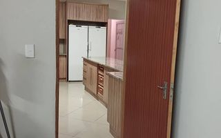 5 Bedroom House For Sale in Henties Bay Central