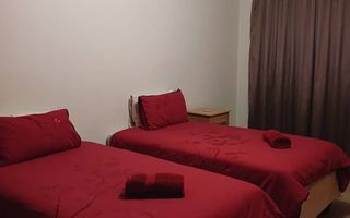 5 Bedroom House For Sale in Henties Bay Central