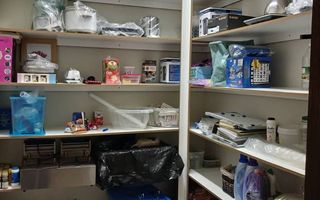 5 Bedroom House For Sale in Henties Bay Central