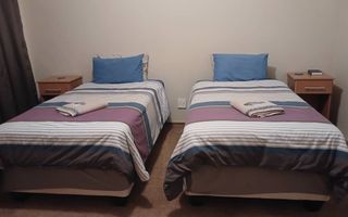 5 Bedroom House For Sale in Henties Bay Central