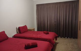 5 Bedroom House For Sale in Henties Bay Central