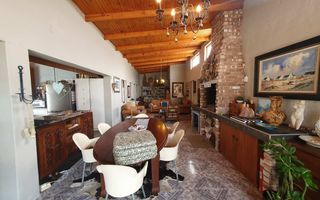 3 Bedroom House For Sale in Henties Bay Central