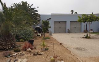 3 Bedroom House For Sale in Henties Bay Central