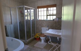 3 Bedroom House For Sale in Kleine Kuppe